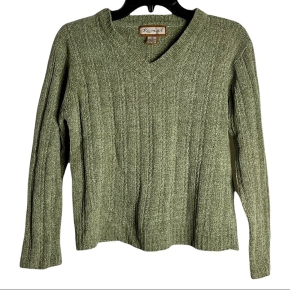 𝅺kamal V-Neck Sweater in Pastel Green Size S - Picture 1 of 3